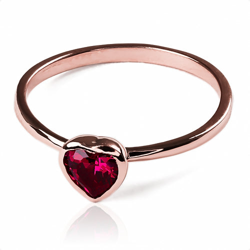 Anillo de compromiso heart II. Confeccionado con oro 18 k de Joyería Caracas, este anillo viene con un certificado de calidad y garantía de por vida. 