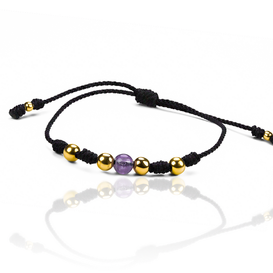 Descubre la elegancia y exclusividad de nuestra joyería Caracas con esta pulsera tejida de amatista. Fabricada en oro 18K, su tejido único refleja la belleza y durabilidad de esta piedra preciosa. Con garantía de por vida, esta pulsera es una inversión atemporal en tu estilo de vida lujoso.